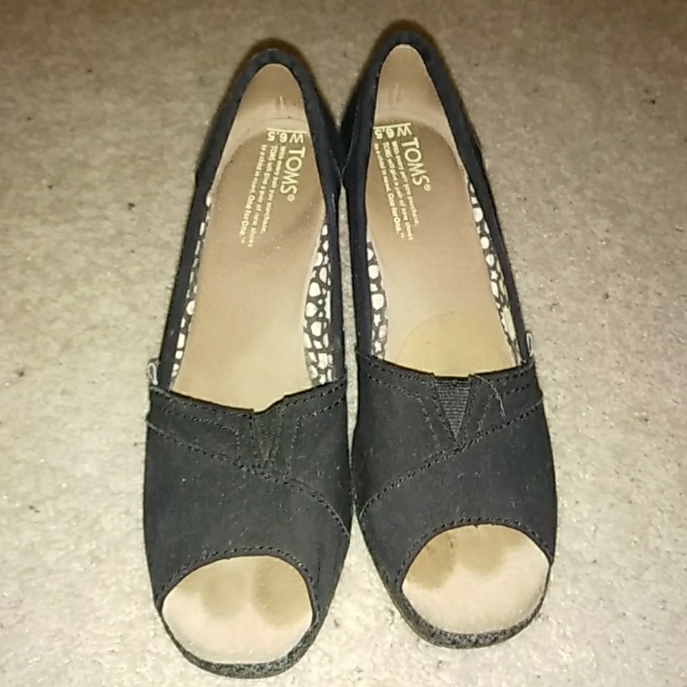 Toms pumps